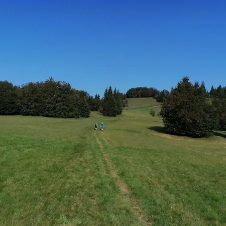 Apartma Na Ravnicah Apartamento Cerkno