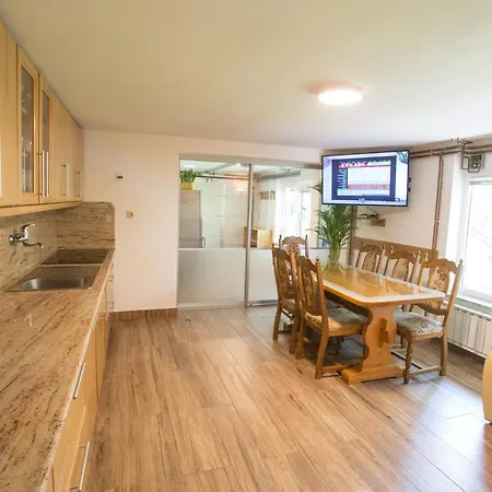 Apartma Na Ravnicah Apartmán